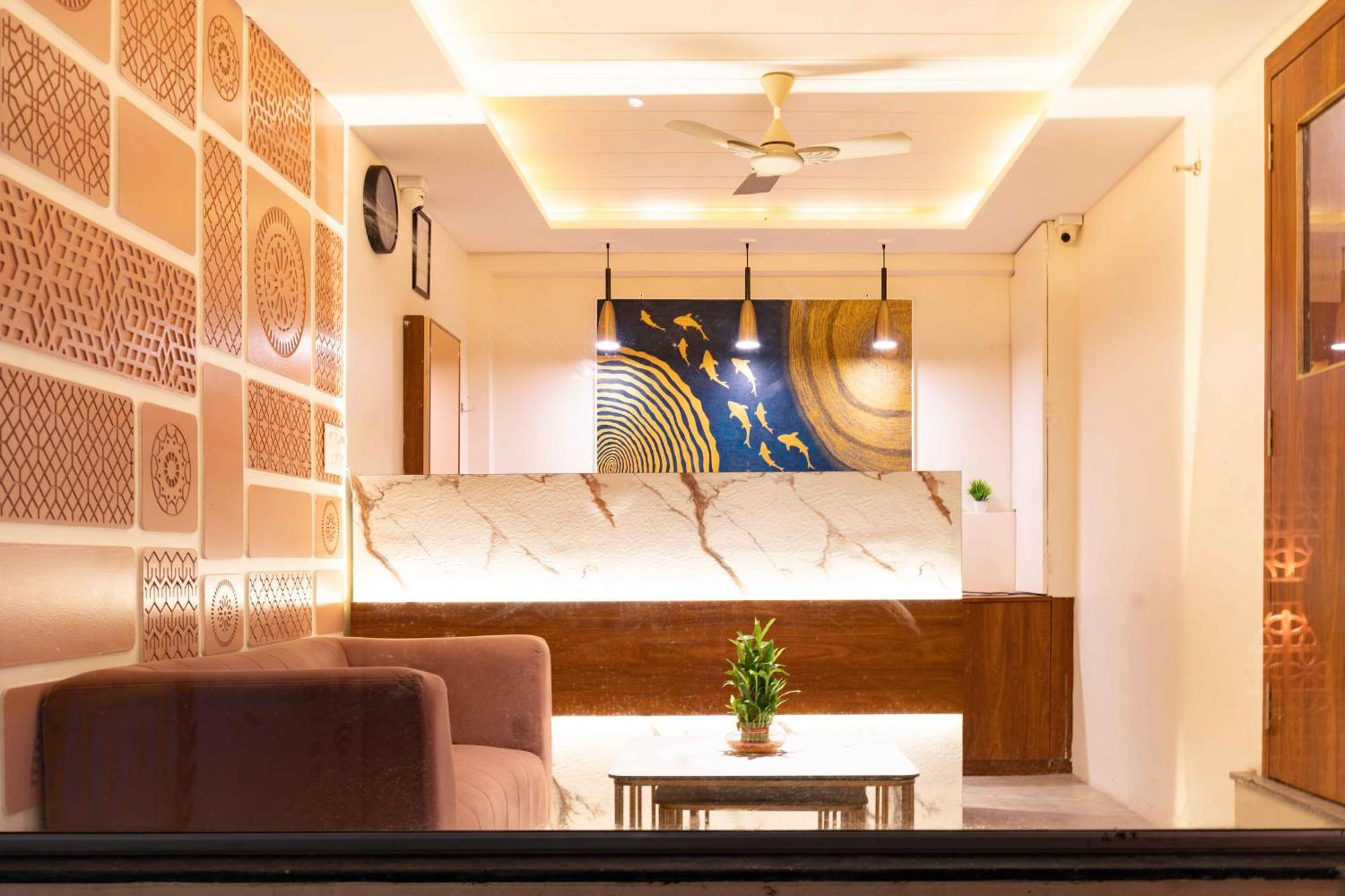 Majestic Lodge